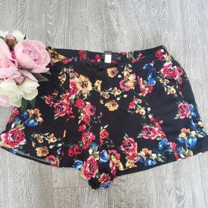 Torrid Plus Size Black Floral Print Shorts with Elastic Waistband 0x / Large